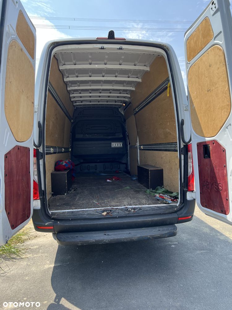 Mercedes-Benz SPRINTER - 9