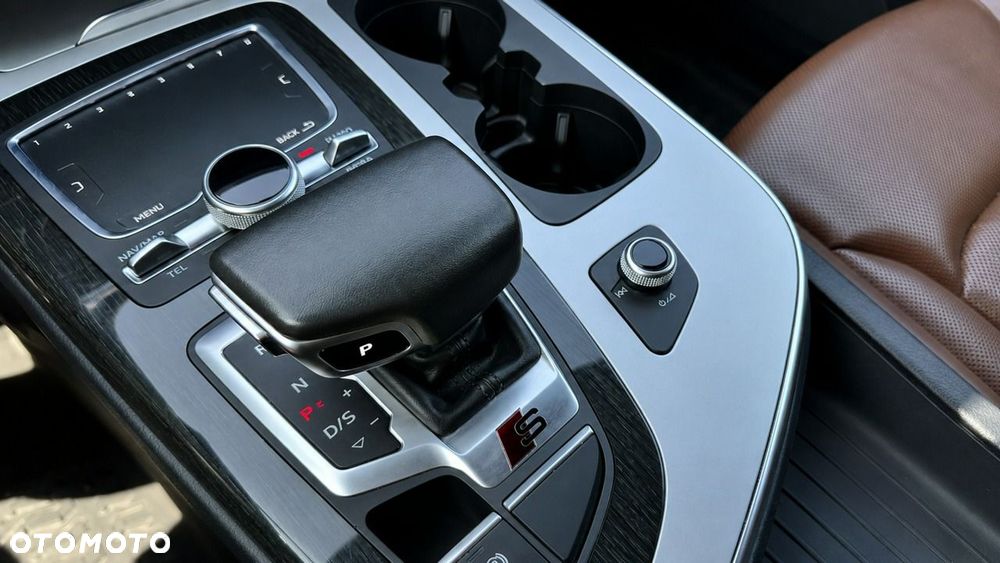 Audi Q7 - 10