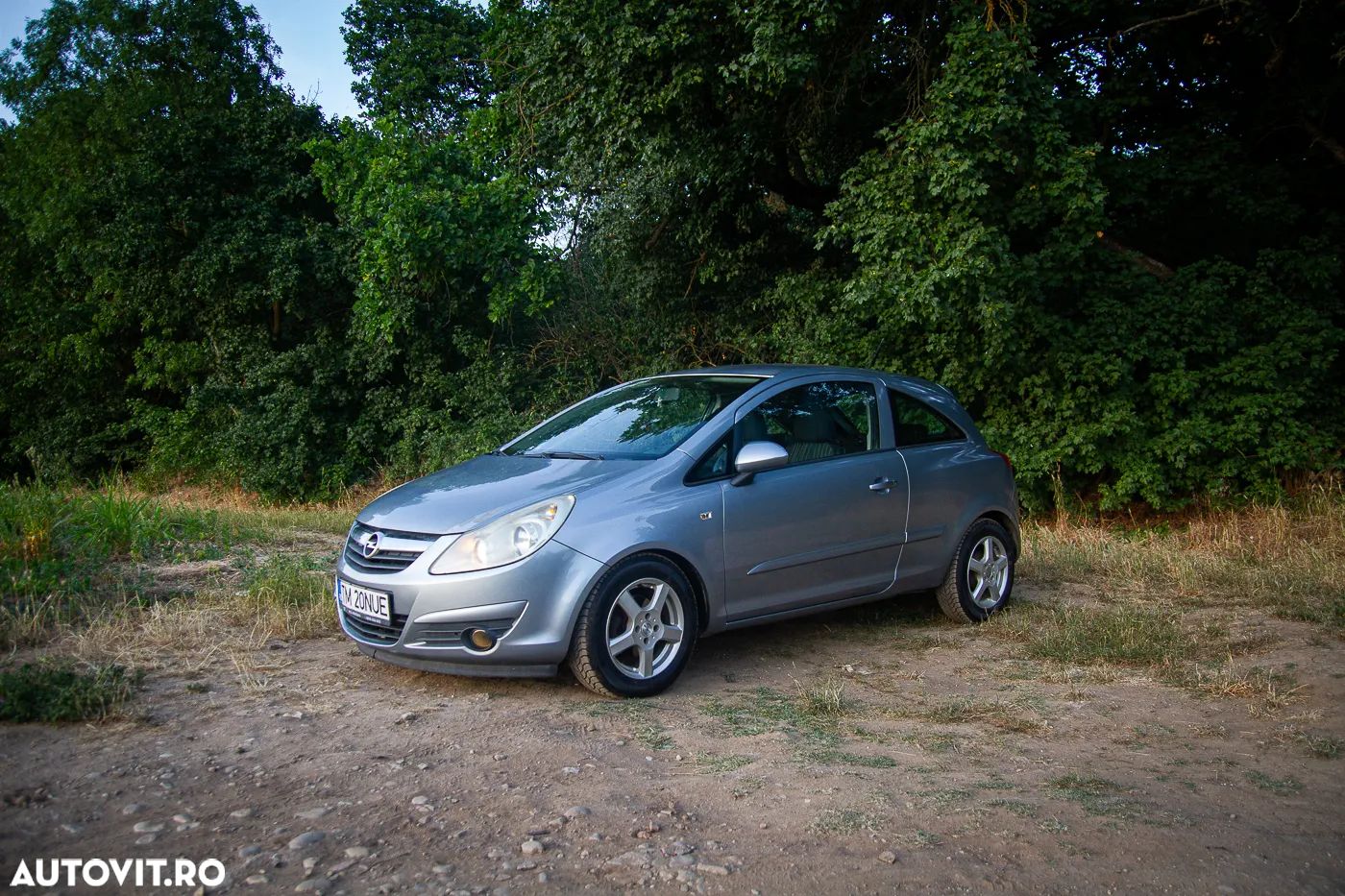 Opel Corsa 1.2i Cosmo - 1