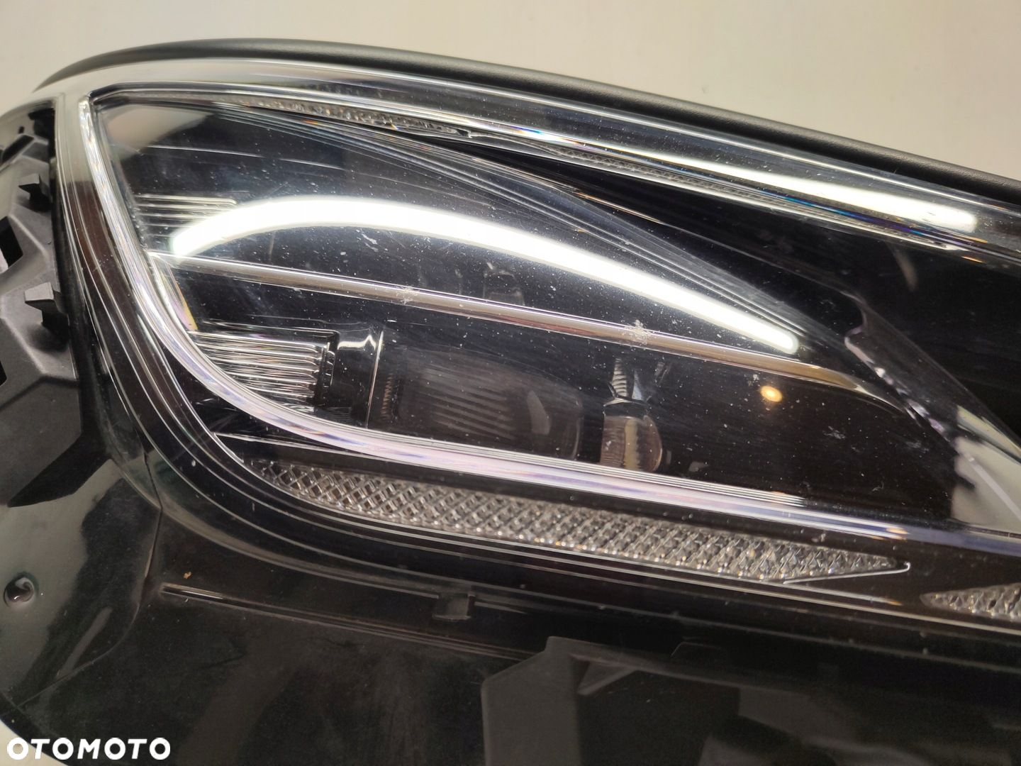 KIA EV6 FULL LED LAMPA PRAWY PRZÓD A11R - 2