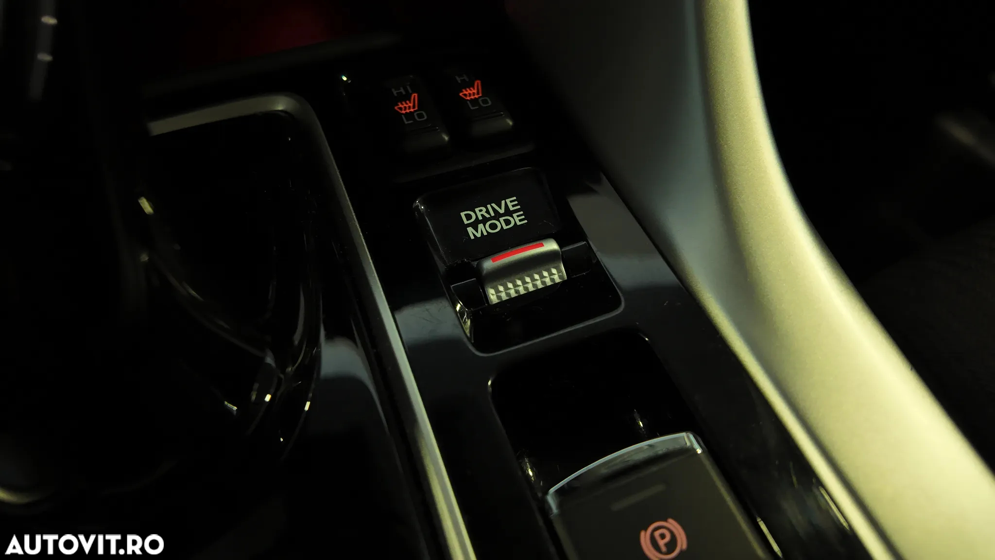 Mitsubishi Eclipse-Cross Plug-In Hybrid 4WD Intro Edition - 25