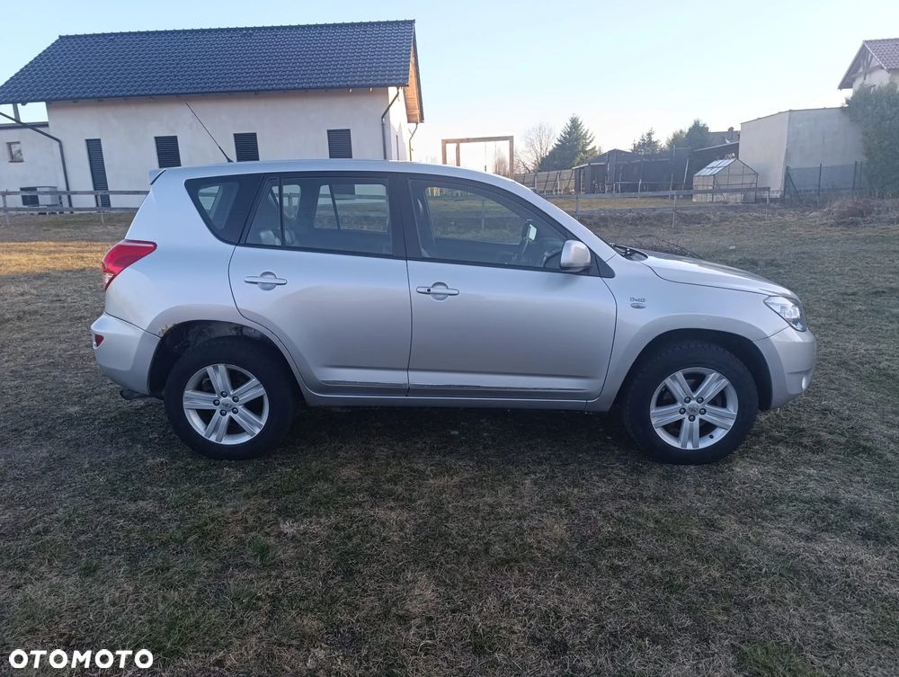 Toyota RAV4 2.2 D-4D Premium - 1