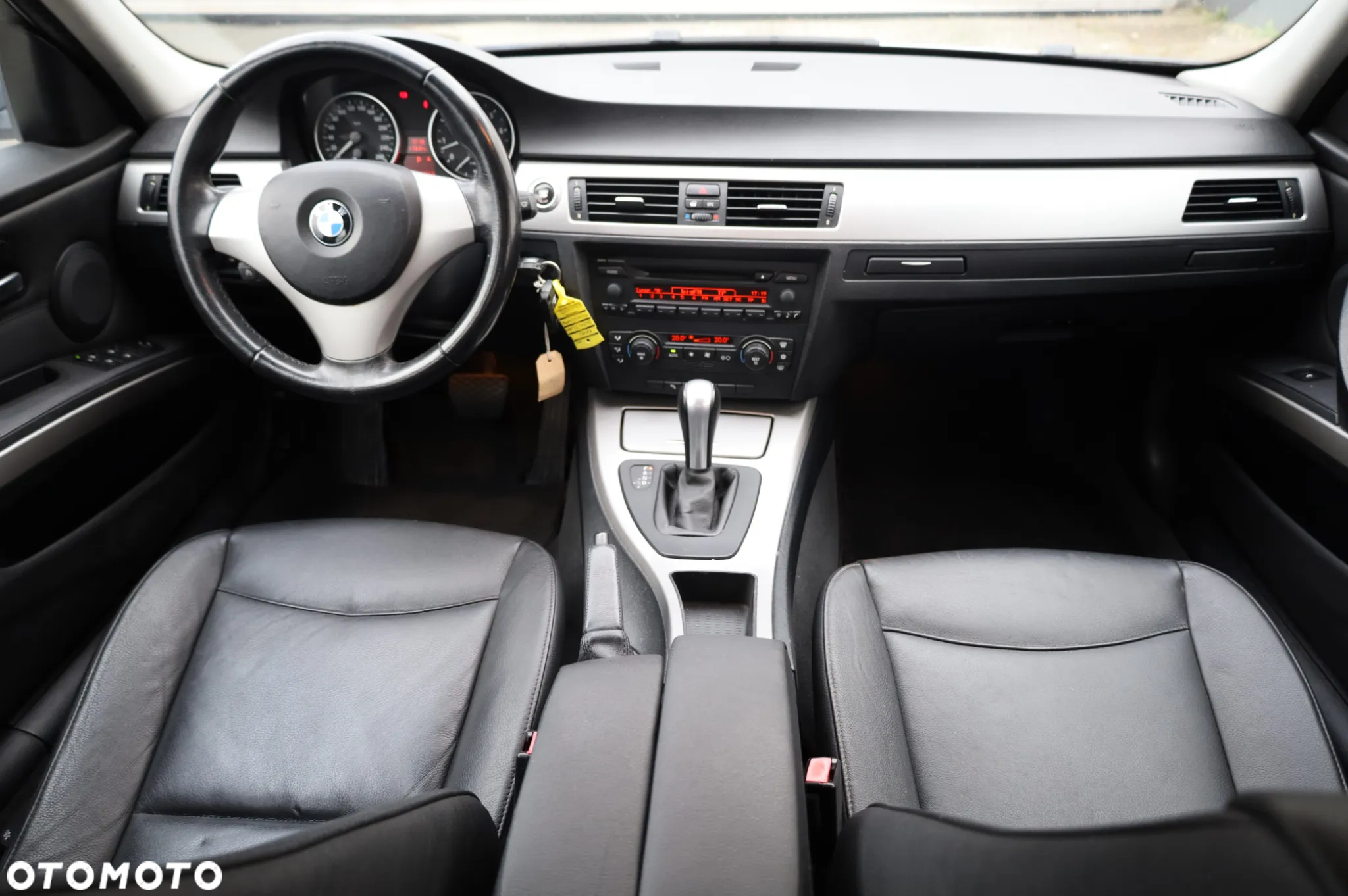BMW Seria 3 325xi Touring - 7