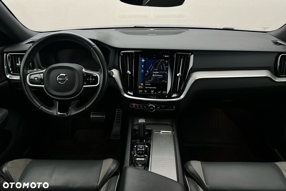 Volvo V60 B4 D R-Design - 4