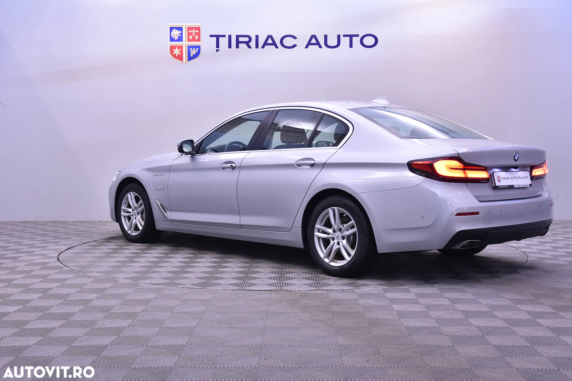 BMW Seria 5 530e AT PHEV - 3