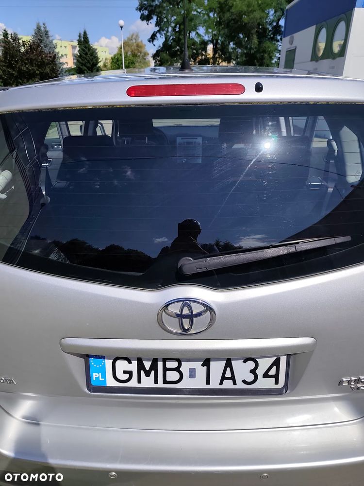 Toyota Corolla Verso 1.8 Sol + 7os - 15