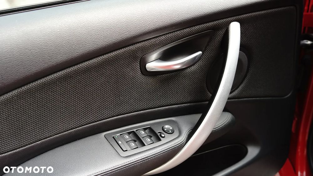 BMW Seria 1 118d DPF Edition Sport - 35