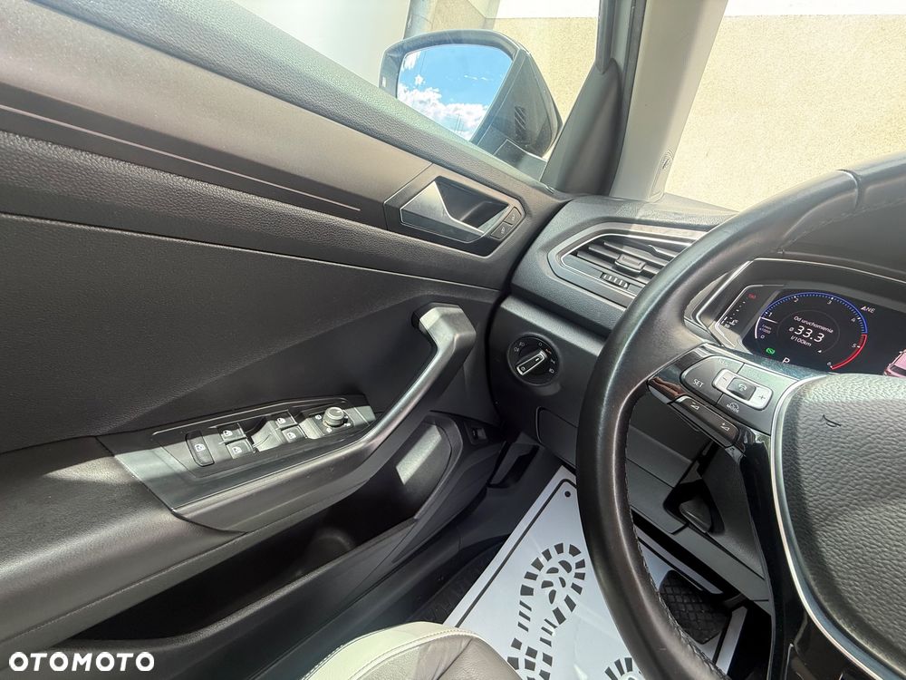 Volkswagen T-Roc 2.0 TDI SCR 4MOTION DSG R-Line - 24