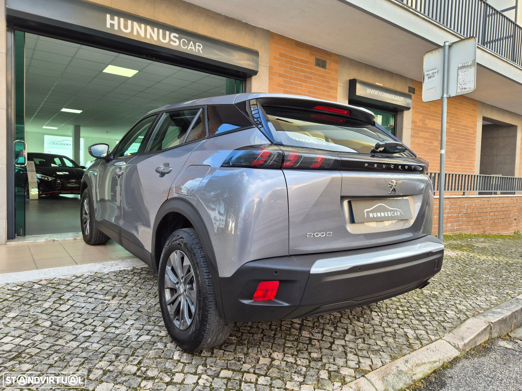 Peugeot 2008 1.2 PureTech Active Pack - 10