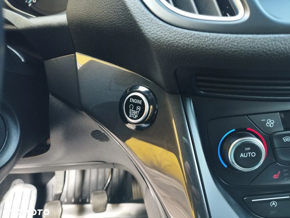 Ford C-MAX 1.5 EcoBoost Start-Stop-System Titanium - 32