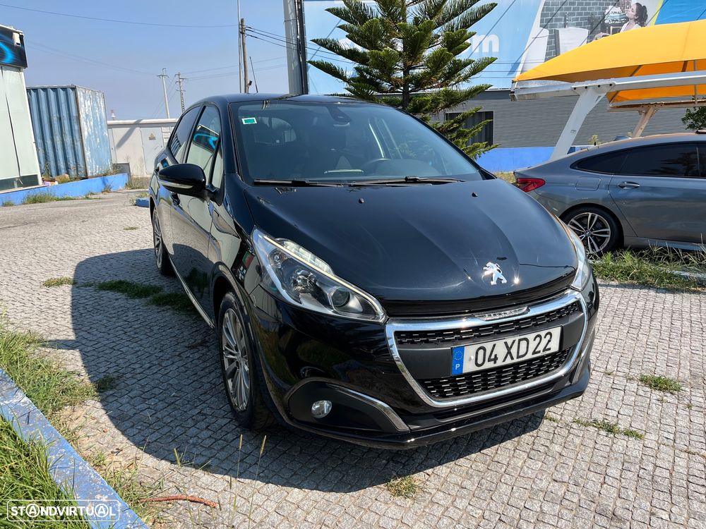 Peugeot 208 1.2 PureTech Signature - 5