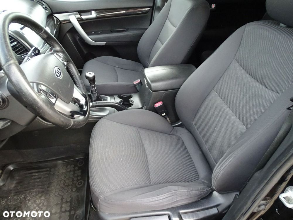 Kia Sorento - 12