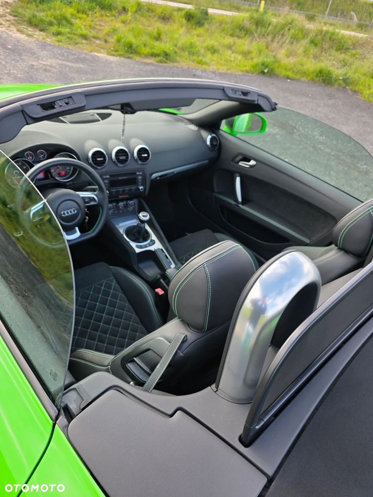 Audi TT Roadster 3.2 Quattro - 12