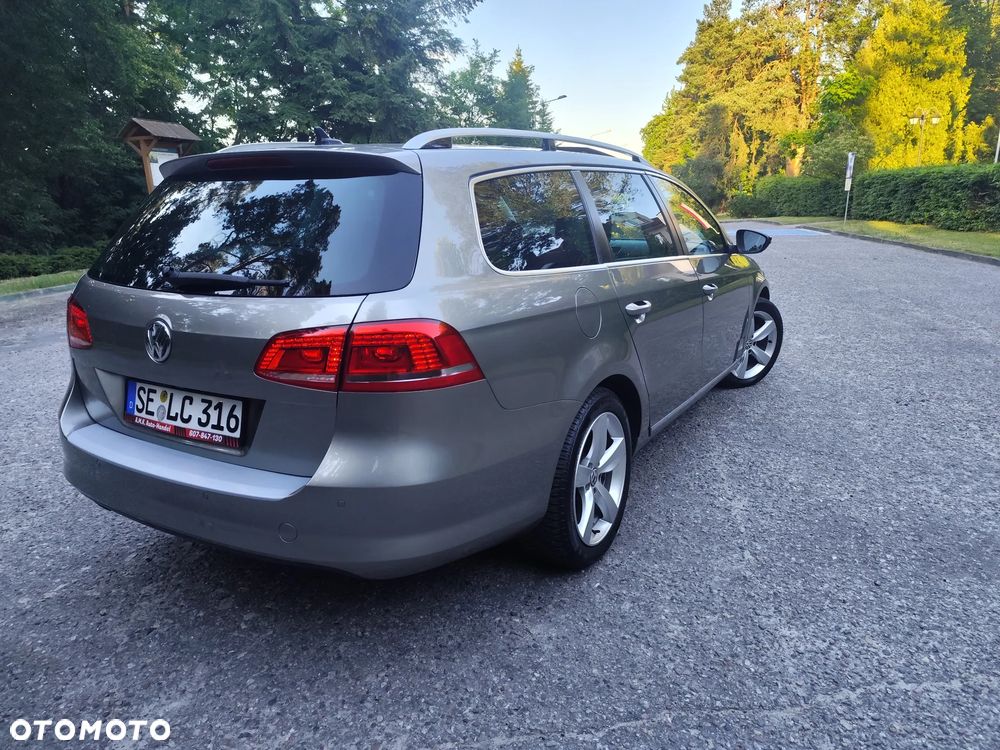 Volkswagen Passat 2.0 TDI DPF BlueMotion Technology Highline - 31