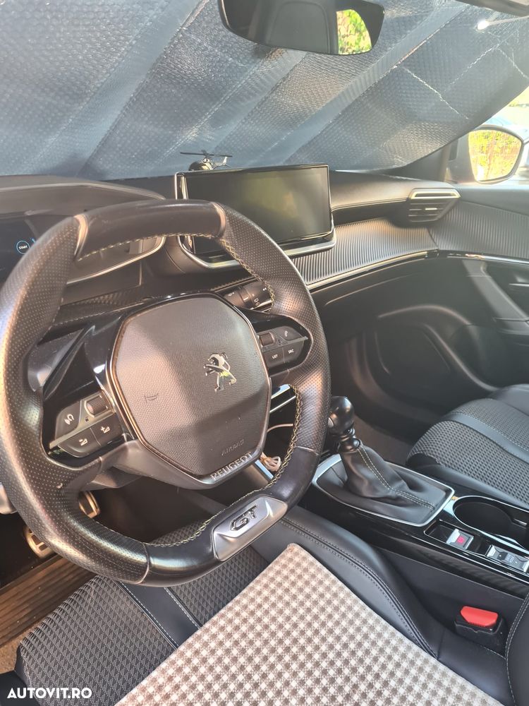 Peugeot 2008 - 6