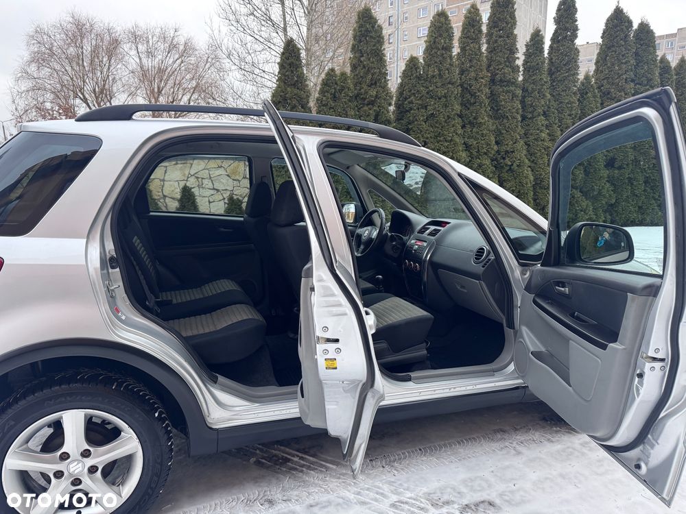 Suzuki SX4 1.6 GS / Premium 4WD - 23