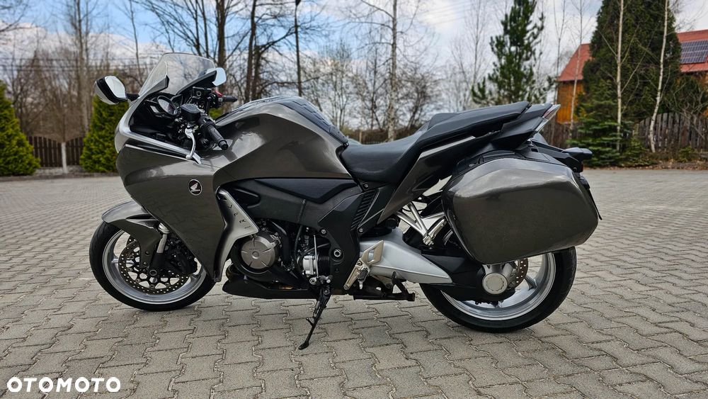 Honda VFR - 5