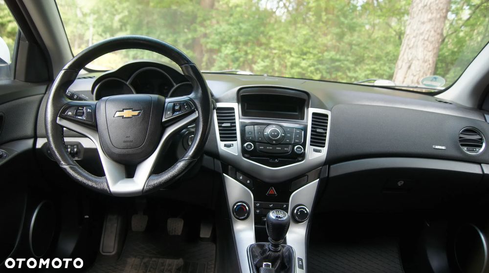 Chevrolet Cruze 1.8 LT - 13