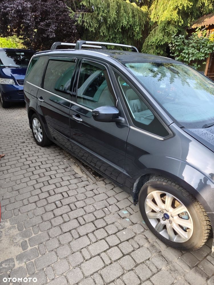 Ford Galaxy - 8