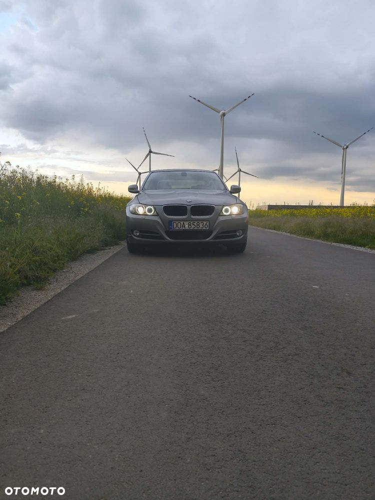 BMW Seria 3 318d - 8