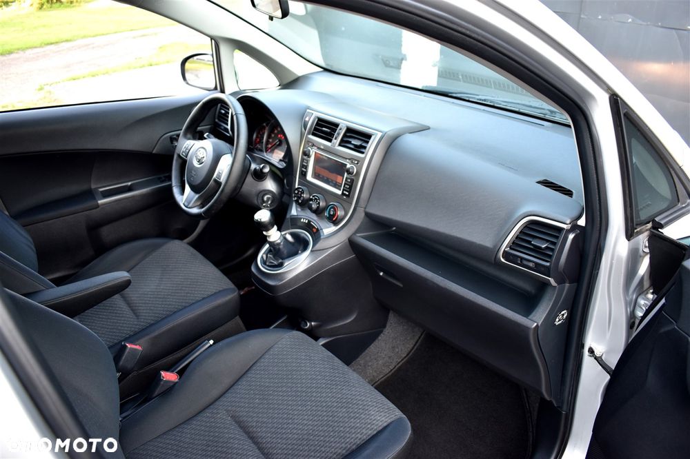 Toyota Verso S 1.33 VVT-i Start-Stop Life - 15
