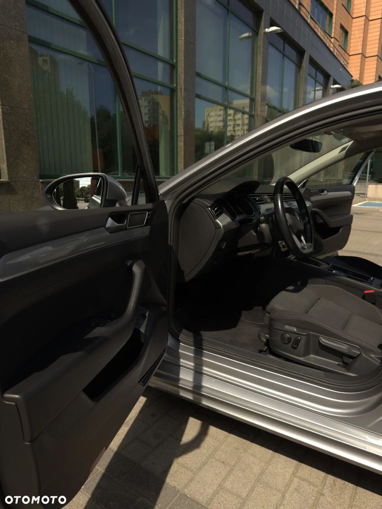 Volkswagen Passat 2.0 TSI Business DSG - 14