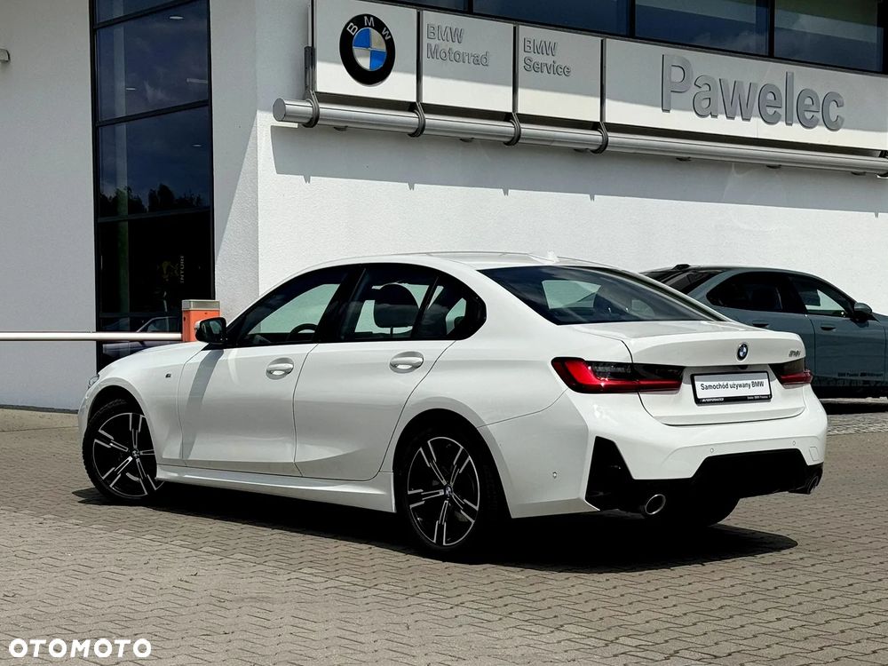 BMW Seria 3 318i - 4