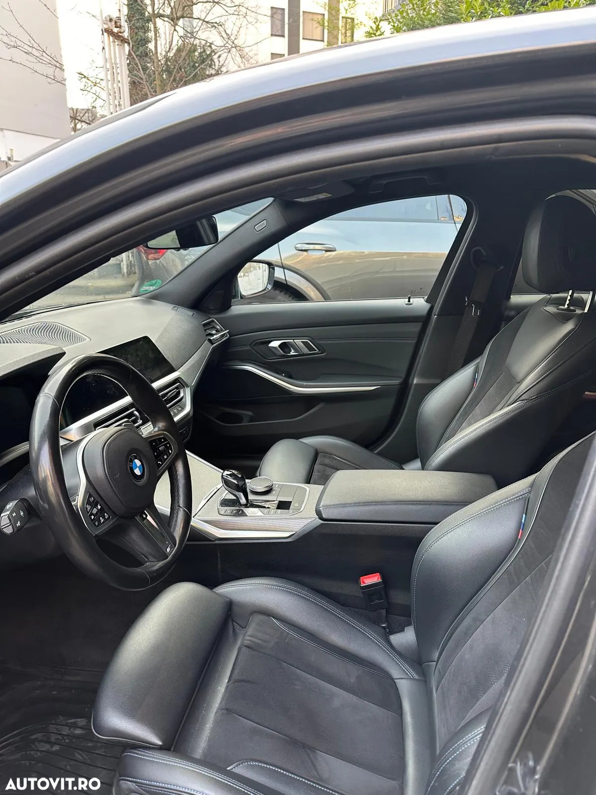 BMW Seria 3 320i xDrive AT - 2