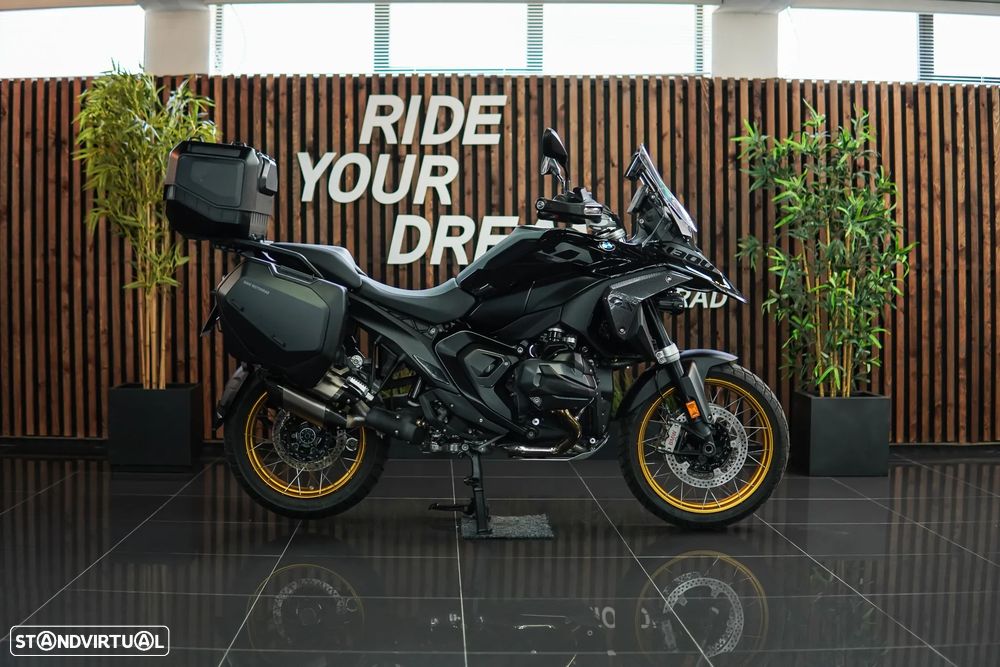 BMW R 1300 GS TRIPLE BLACK C/RODAS RAIOS DOURADAS - 1