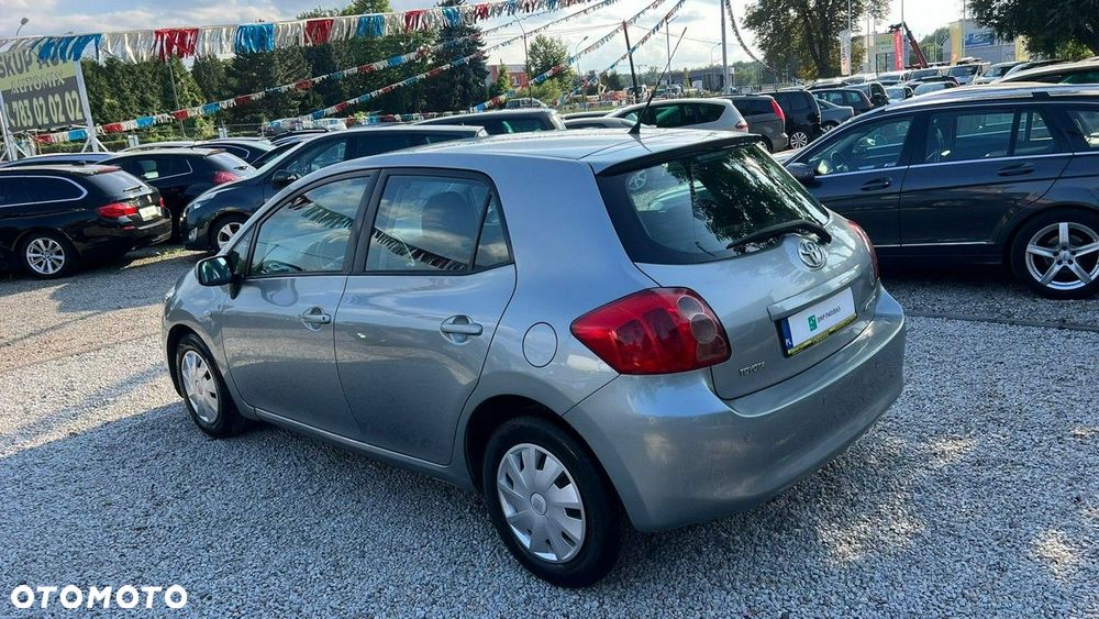 Toyota Auris - 18