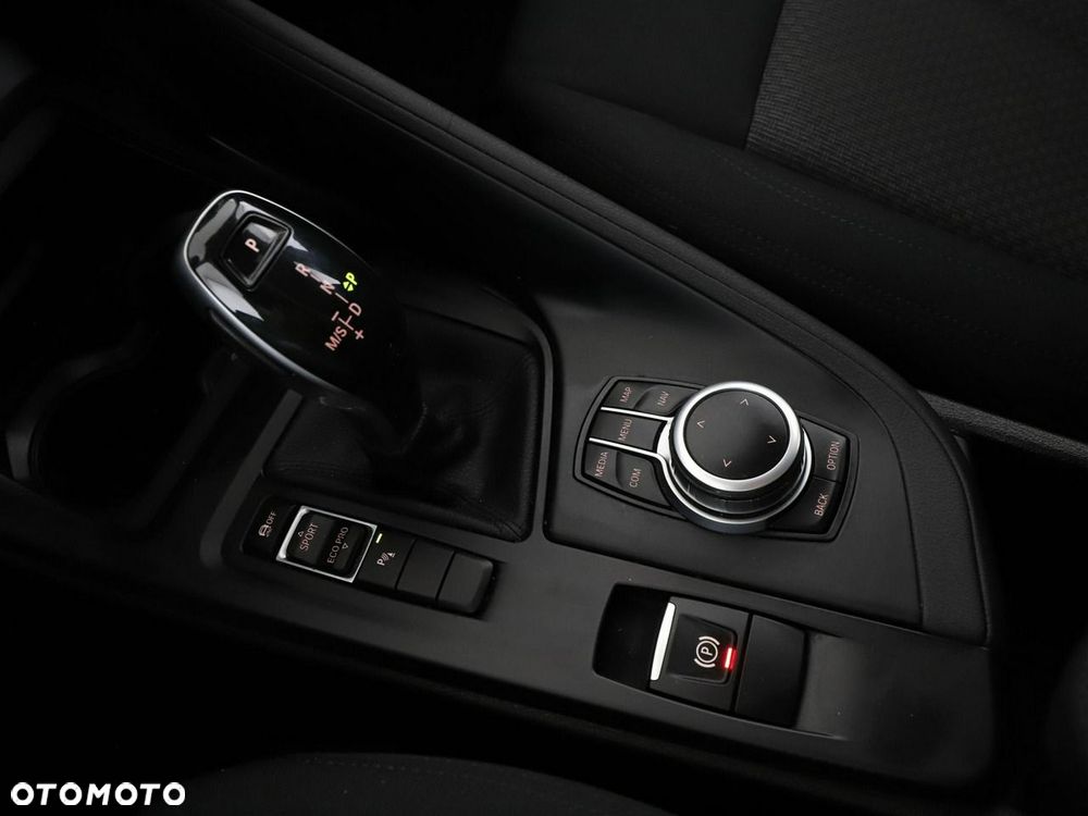 BMW X1 sDrive18d Advantage - 29