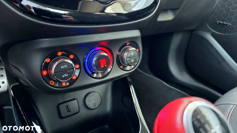 Opel Adam 1.4 Turbo Rocks S - 16