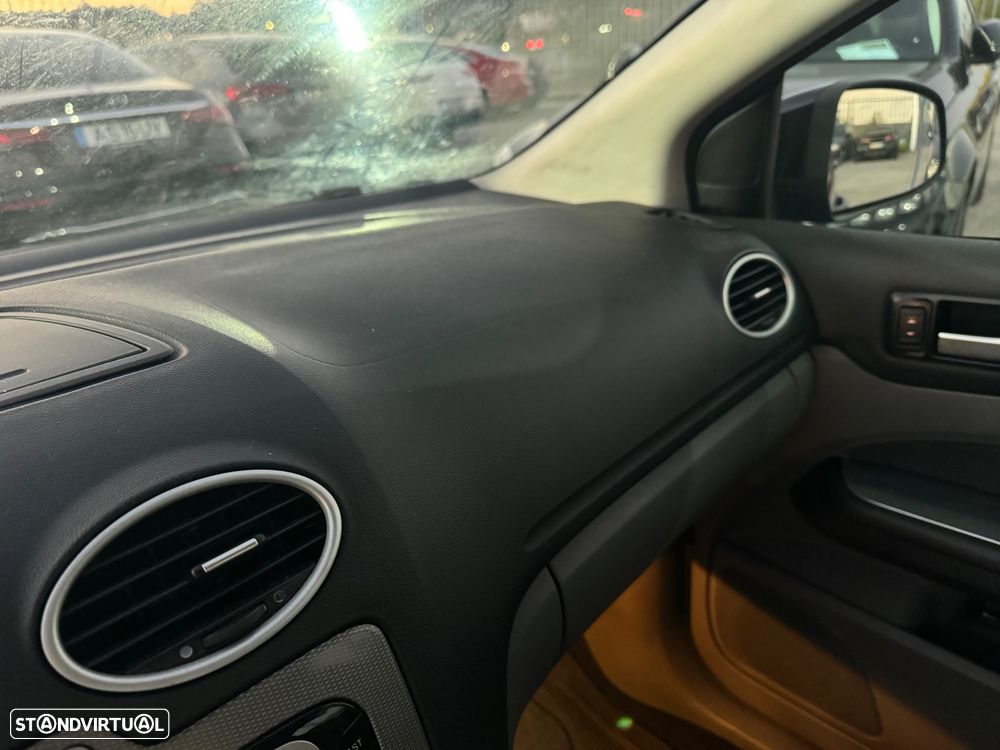 Ford Focus 1.6 TDCi ECOnetic - 22
