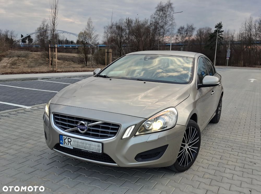 Volvo S60 T3 Momentum - 6
