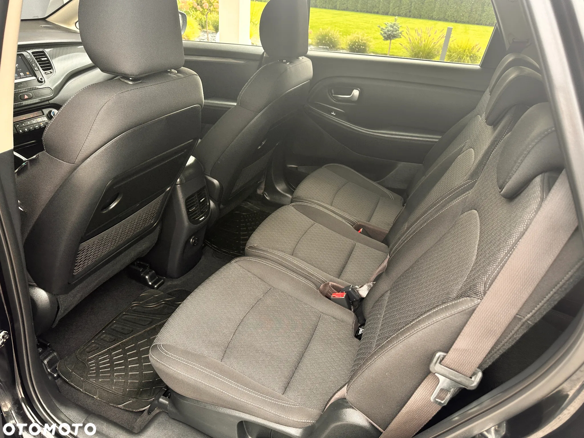 Kia Carens 1.7 CRDi L 7os - 17
