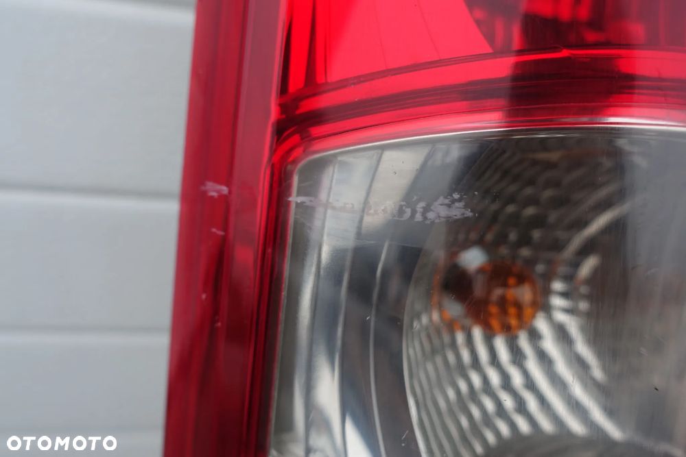 LAMPA LEWY PRAWY TYŁ IVECO DAILY 06 -14r. - 3