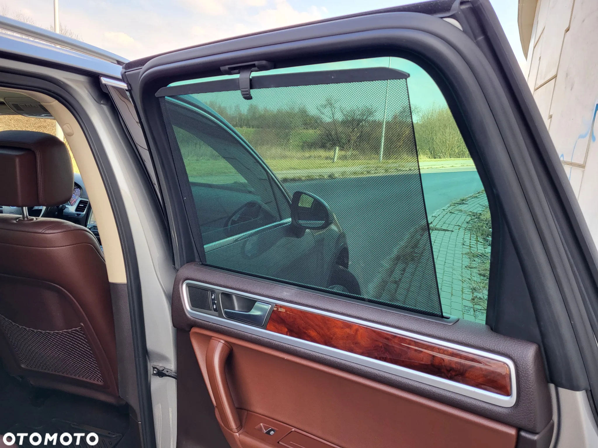 Volkswagen Touareg 3.0 Hybrid 4Motion Automatik - 24