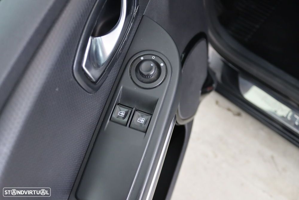 Renault Clio Sport Tourer 0.9 TCe Limited - 15