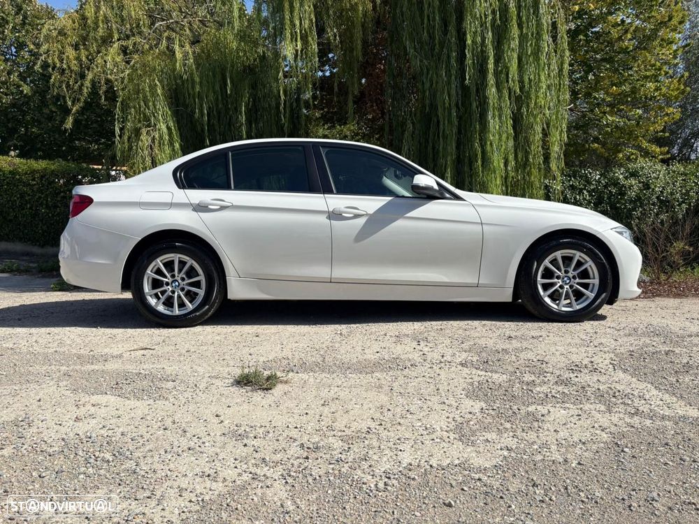 BMW 318 d Auto - 8