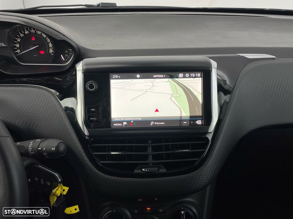 Peugeot 208 1.2 PureTech Signature - 15