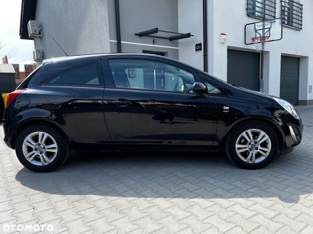 Opel Corsa 1.4 16V Satellite - 9