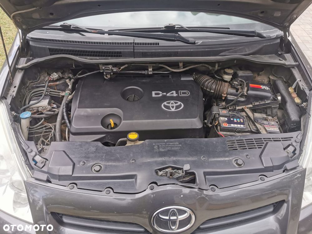 Toyota Corolla Verso 2.2 D-4D DPF Sol - 9
