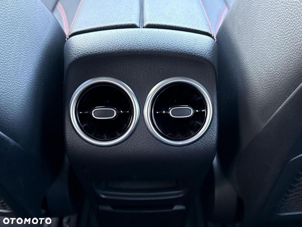 Mercedes-Benz EQA - 21