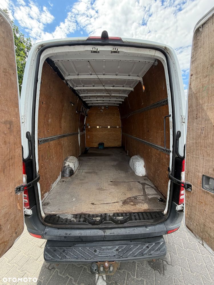 Mercedes-Benz Sprinter 906.211 - 11