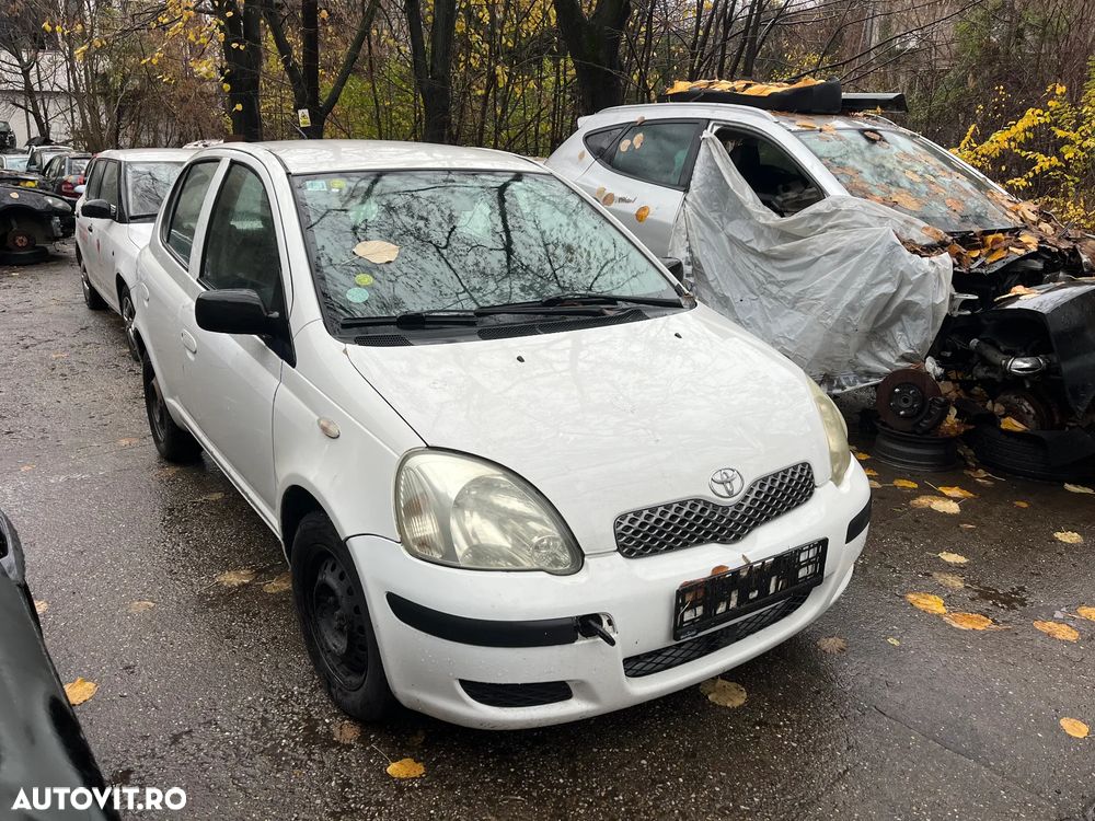 Dezmembrez Toyota Yaris alb benzina 2005 VVT-I - 4