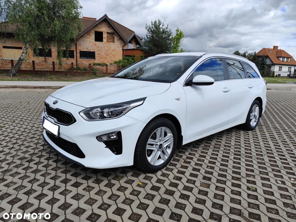 Kia Ceed 1.6 CRDi mHEV M DCT - 2