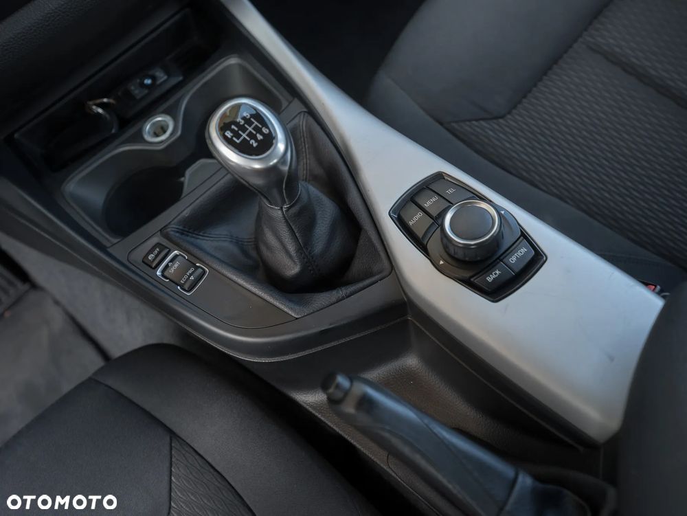 BMW Seria 1 - 32