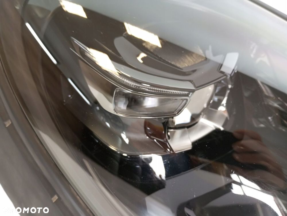 LAMPA PRAWA PORSCHE MACAN LIFT 23R 95B941016L MATRIX - 5