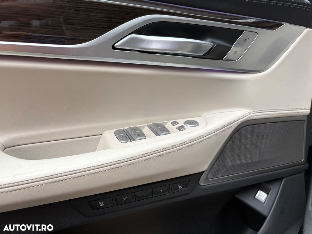 BMW Seria 7 740Le xDrive iPerformance - 9