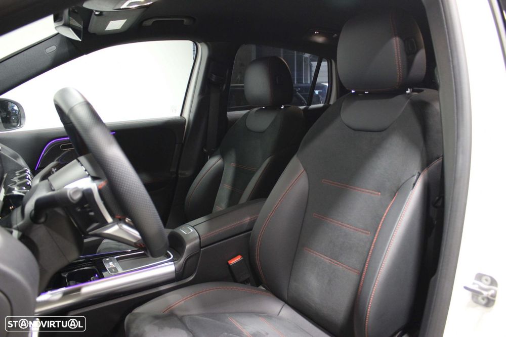 Mercedes-Benz GLA 180 d AMG Line - 41